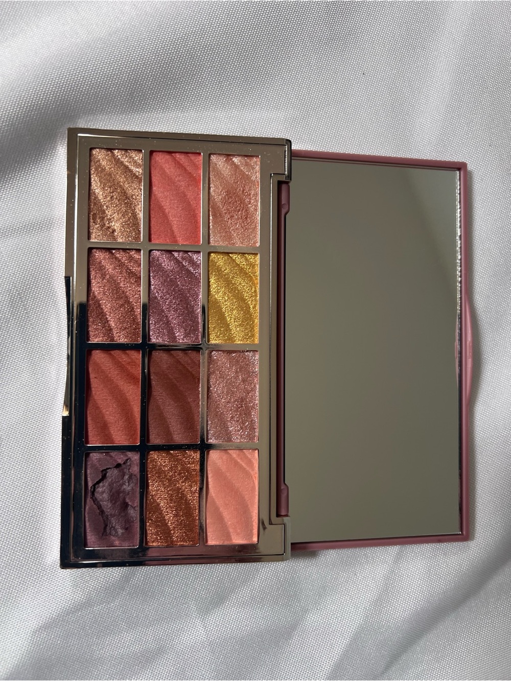 Ciaté London The Velvet Palette 12 Pan Eyeshadow Palette - Picture 4 of 10